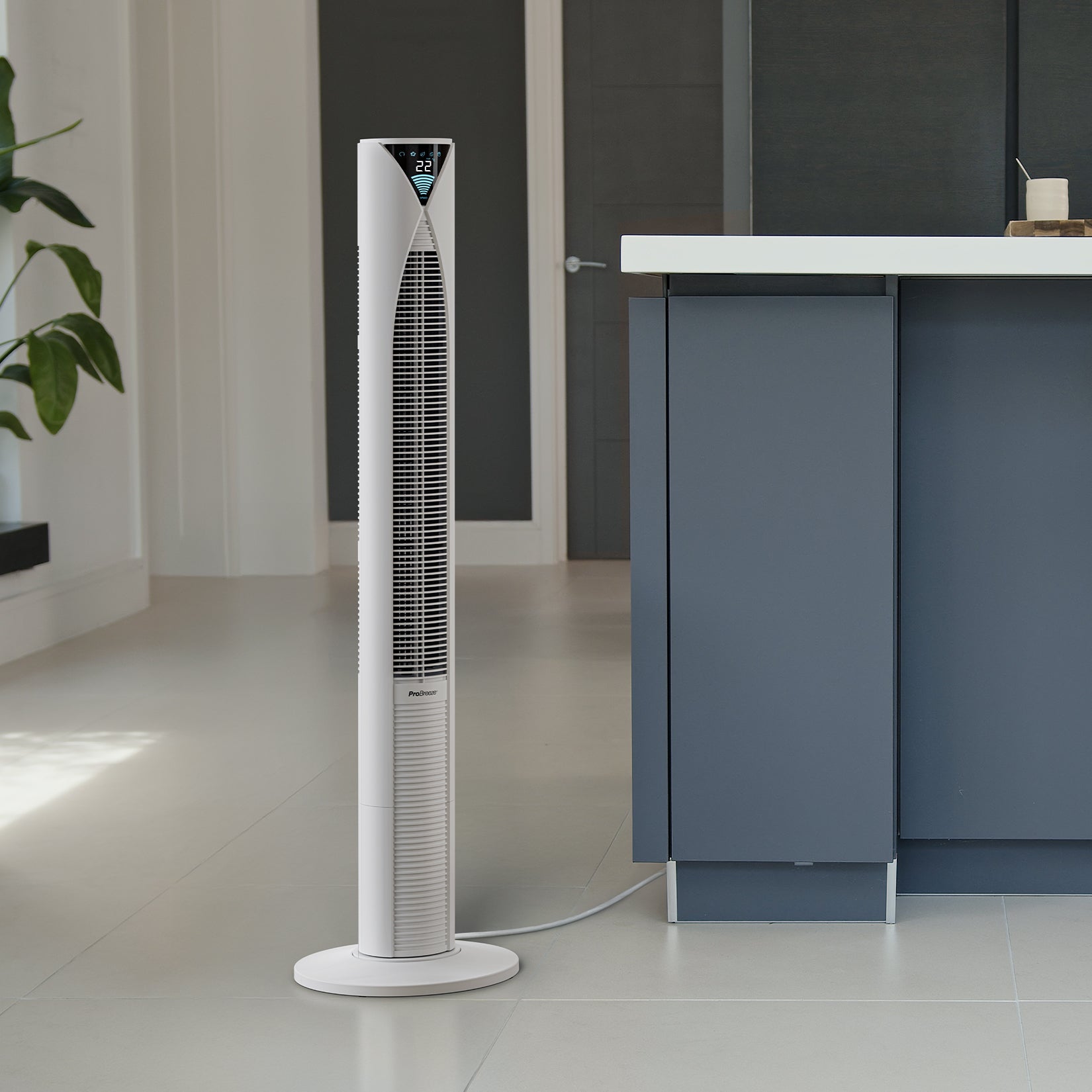 Refurbished - 46" Oscillating Tower Fan White