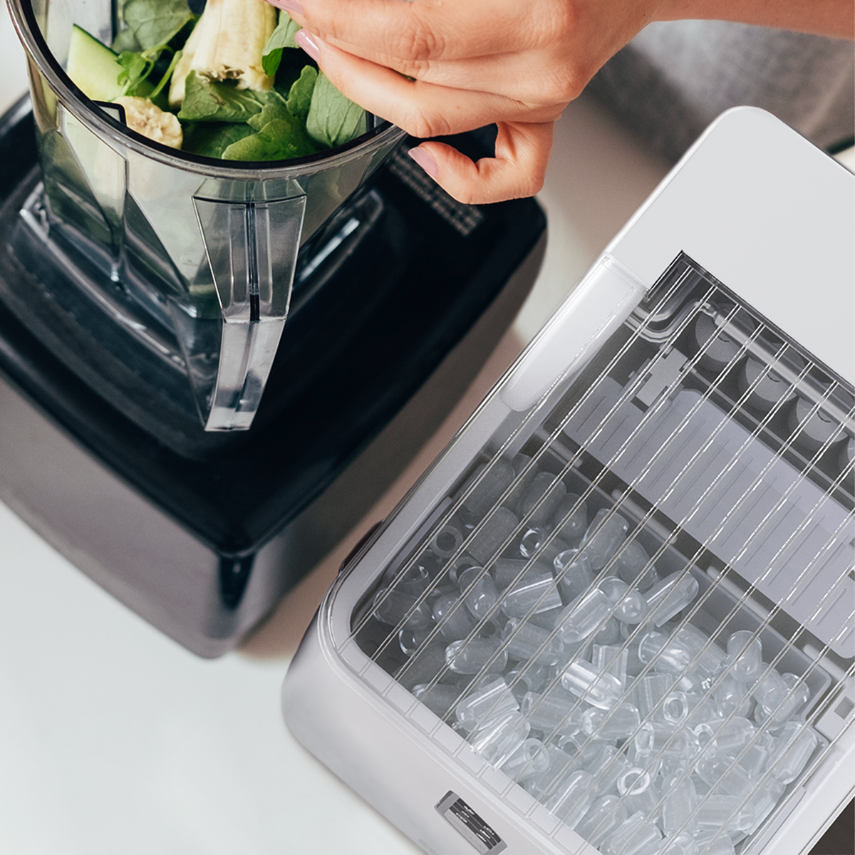 Countertop Ice Cube Maker - 2L Self-Cleaning Machine With 15kg Daily Output - White