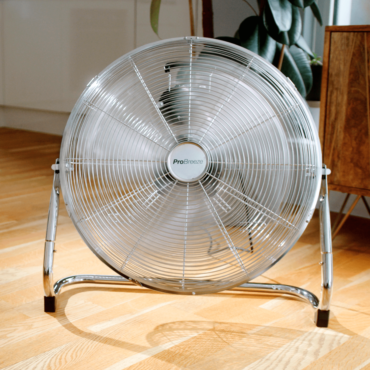 Refurbished - 20" Chrome Gym Floor Fan